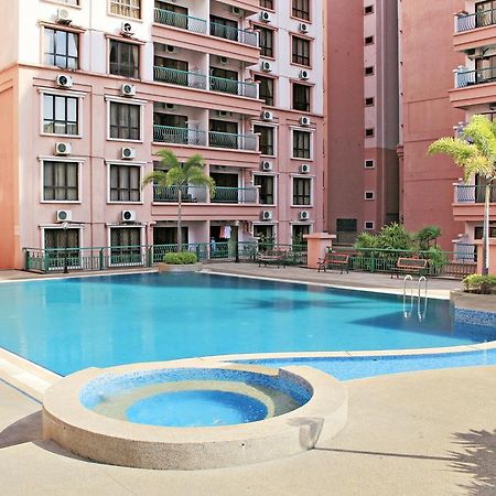 Homestay Marina Court Resort Кота-Кінабалу Екстер'єр фото